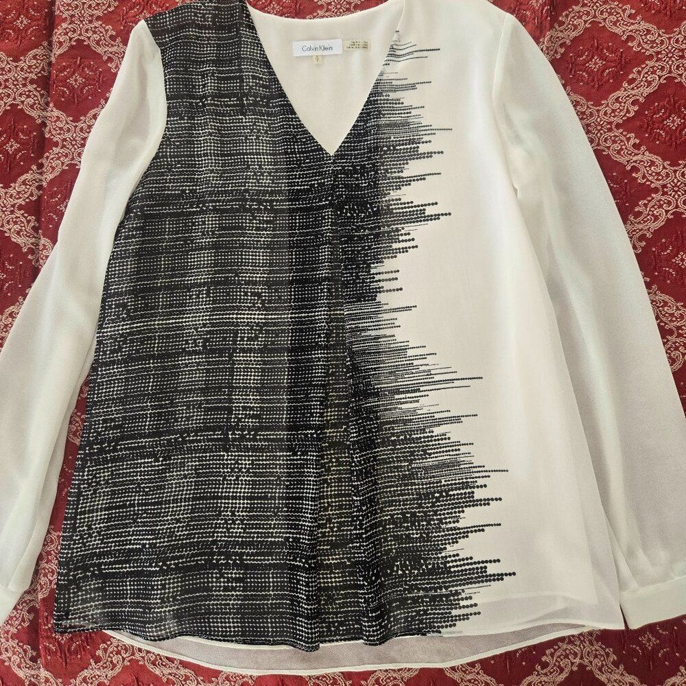 NWOT Calvin Klein top